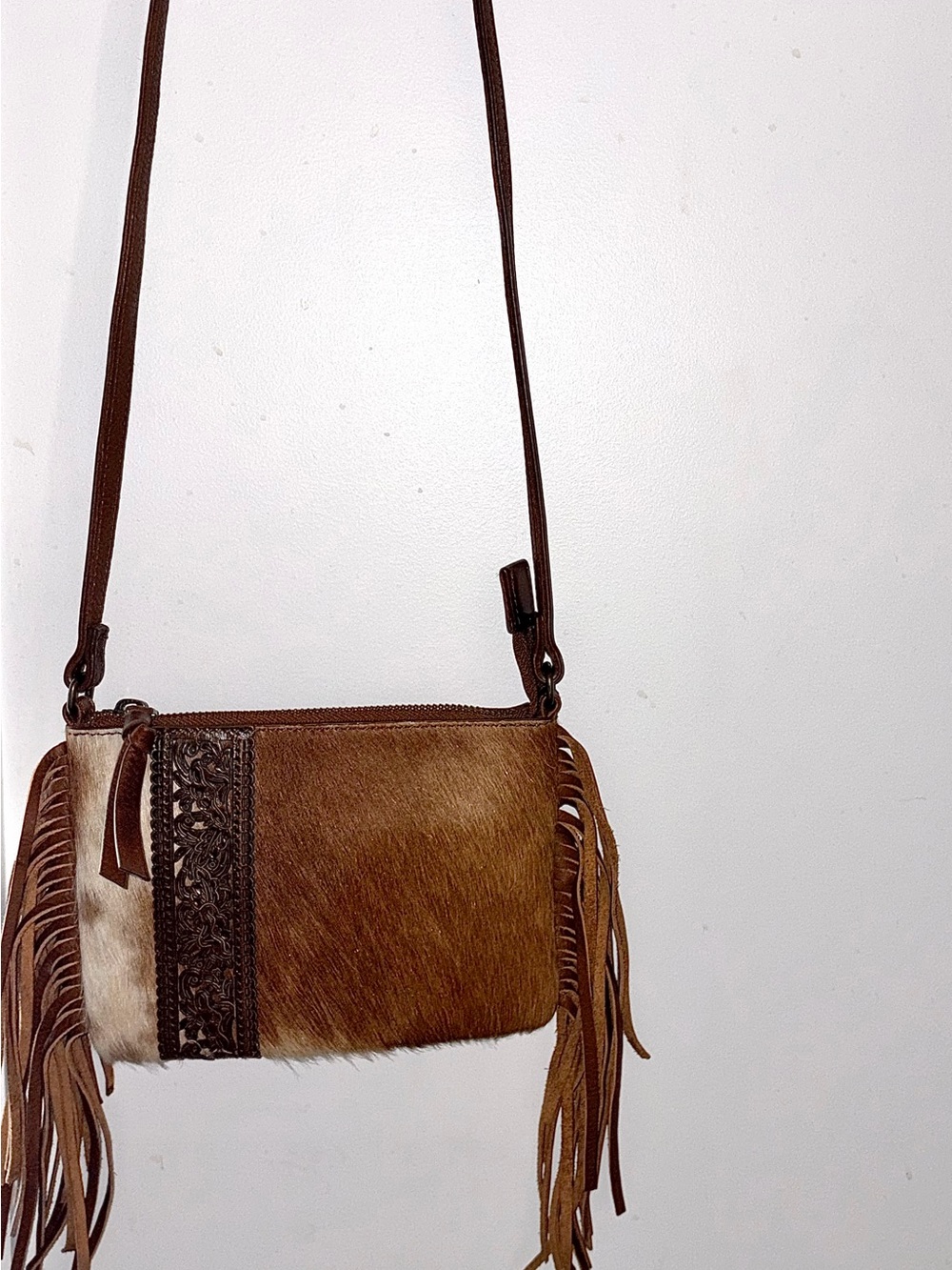 SHYANNE Rare Fringe Crossbody Bag with Genuine Cowhide & Leather ✨ - Picture 1 of 2